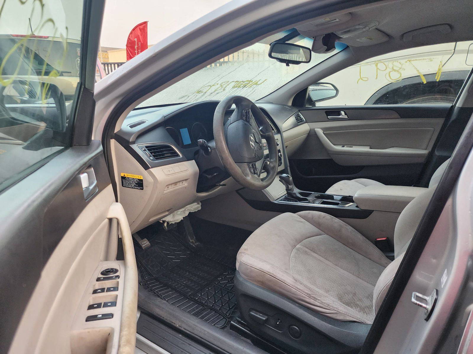 2015 HYUNDAI SONATA — 172247 Miles — Lot 29353 — Ind. 12 - Marhaba Auctions Used Cars - Image 9