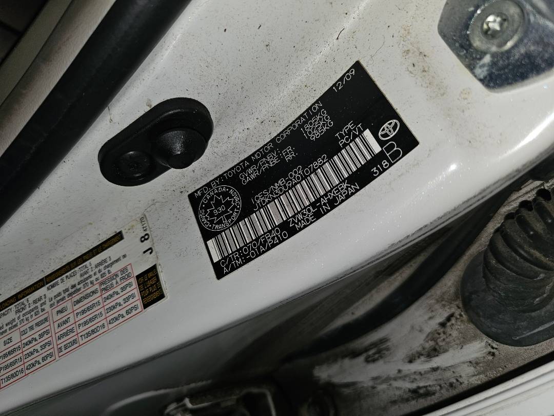 2010 TOYOTA PRIUS — 176996 KM — Lot 12162142 — Ind. 12 - Marhaba Auctions Used Cars - Image 8