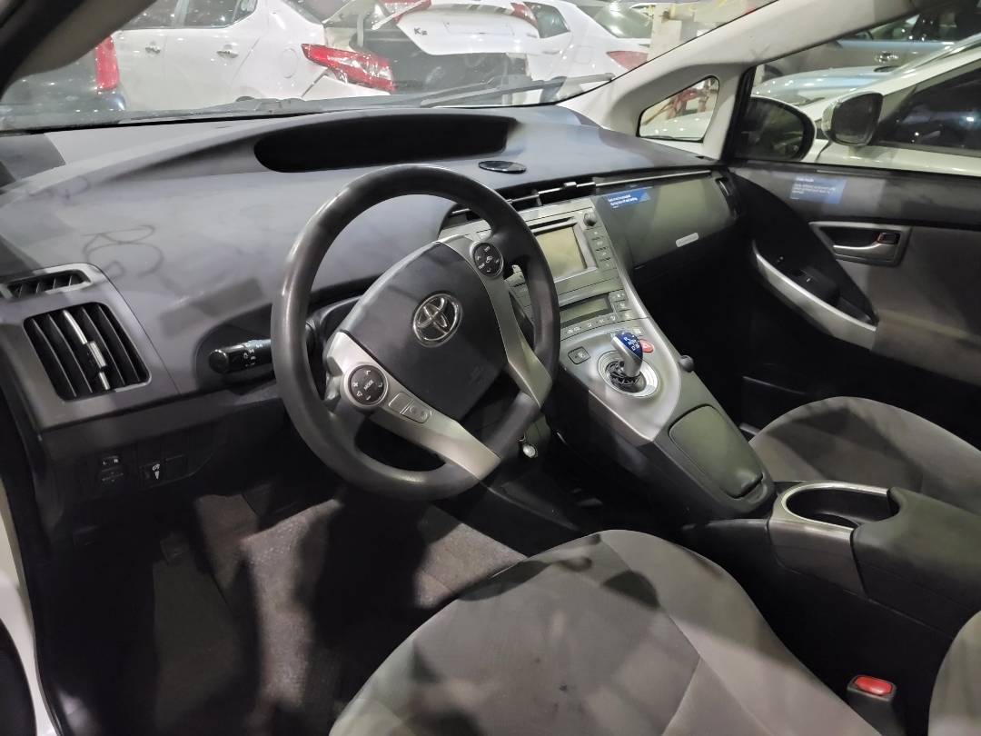 2015 TOYOTA PRIUS — 225332 Miles — Lot 86188564 — Main - Marhaba Auctions Used Cars - Image 7