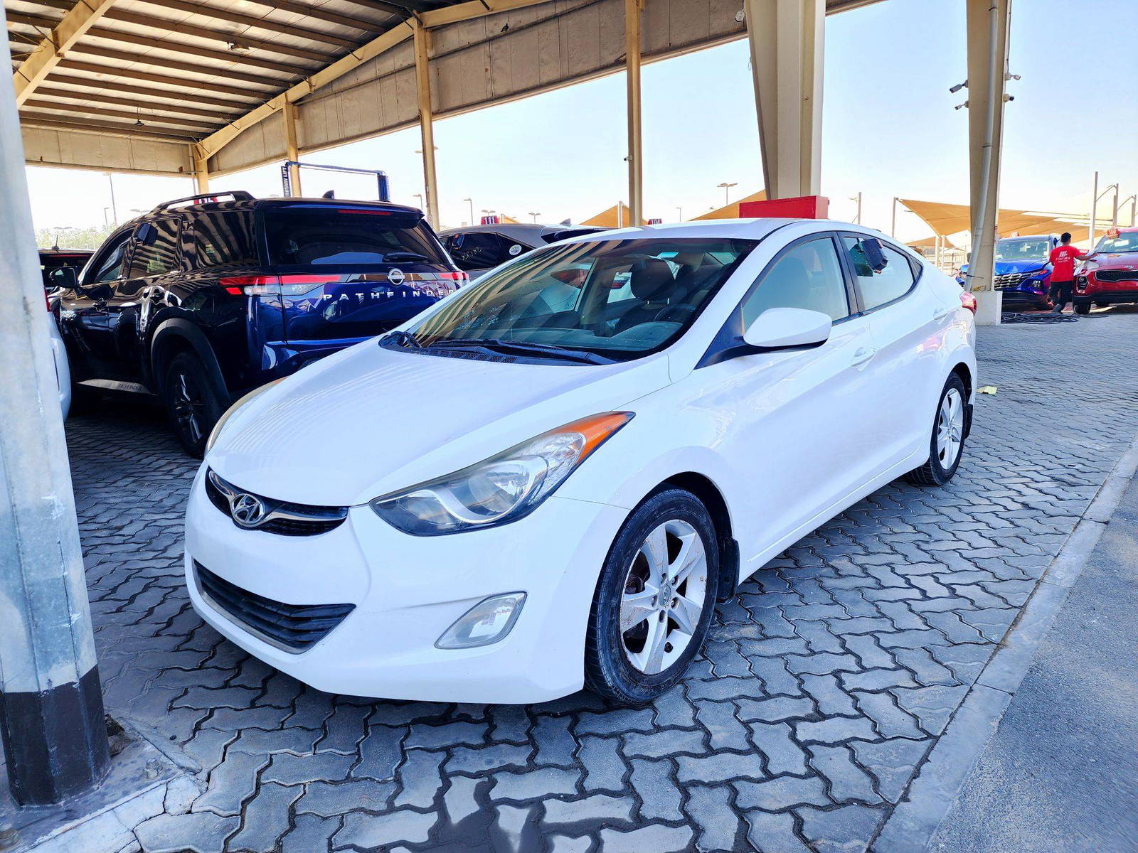 2013 HYUNDAI ELANTRA — 203687 Miles — Lot DH425933 — Souq - Marhaba Auctions Used Cars - Image 5