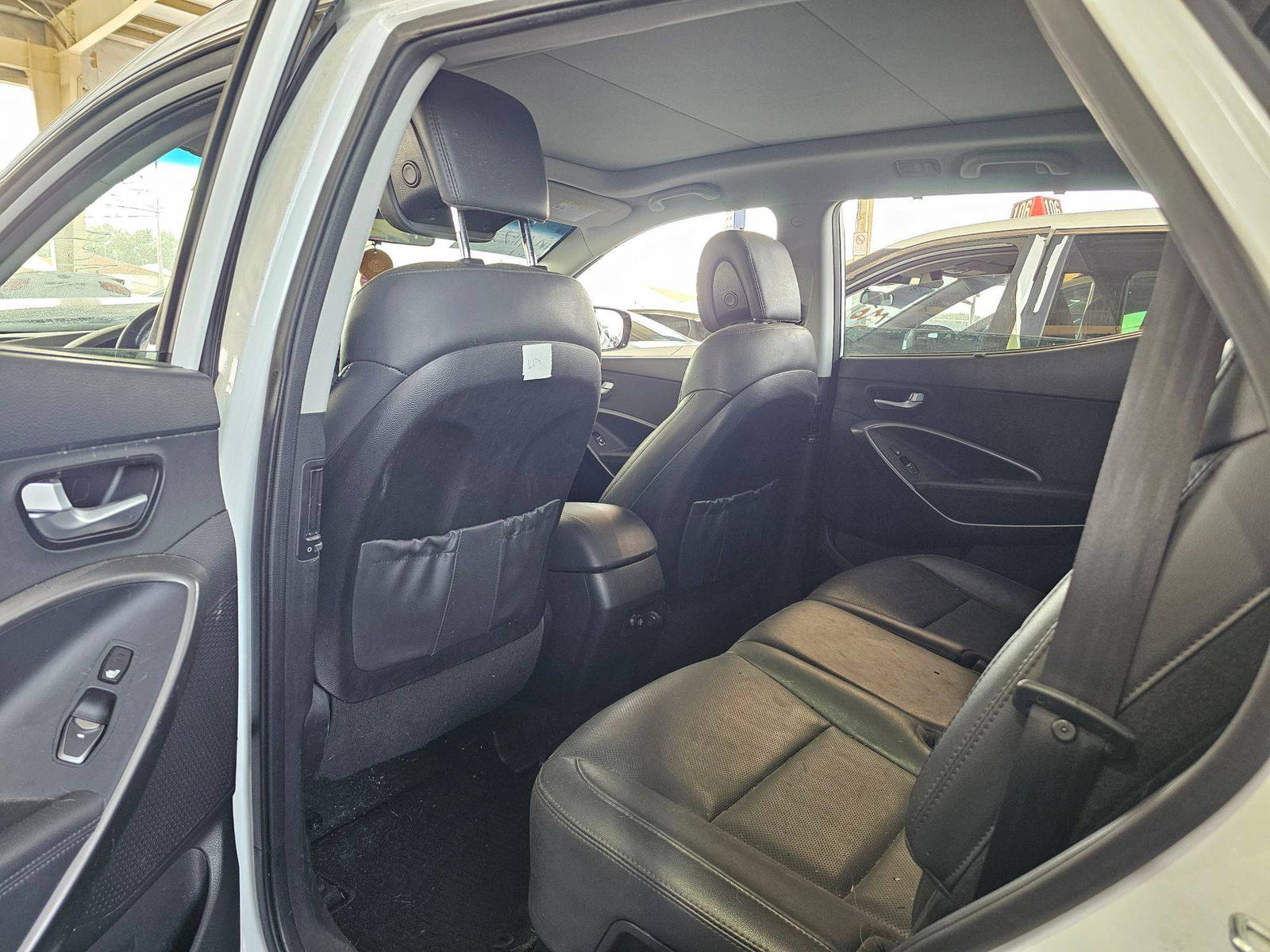 2017 HYUNDAI SANTA FE — 151122 KM — Lot 12303881 — Main - Marhaba Auctions Used Cars - Image 6