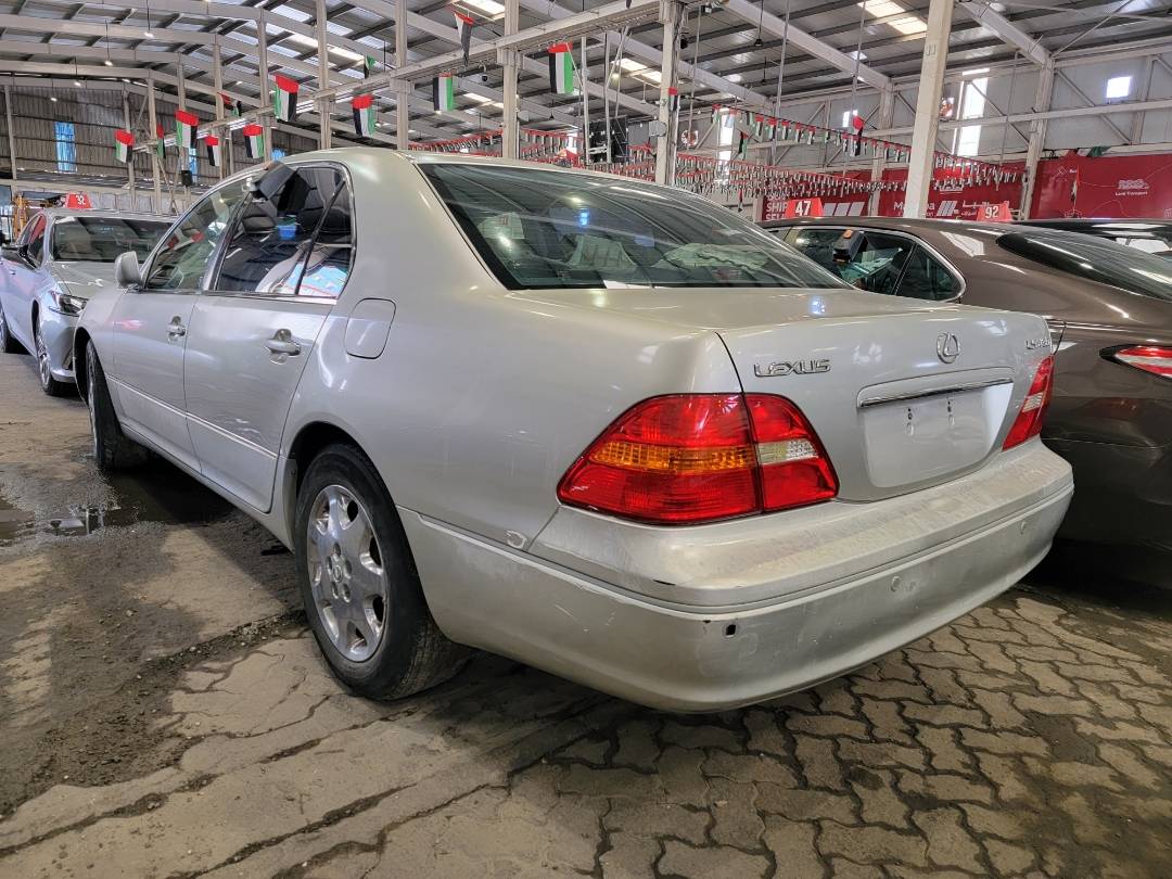 2001 LEXUS LS 430 — 183442 Miles — Lot 310023322 — Main - Marhaba Auctions Used Cars - Image 3