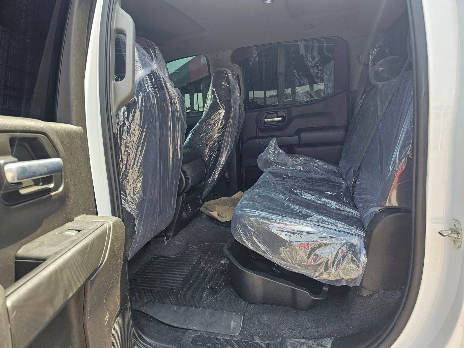 2019 GMC SIERRA — 92569 Miles — Lot KG158028 — Souq - Marhaba Auctions Used Cars - Image 6