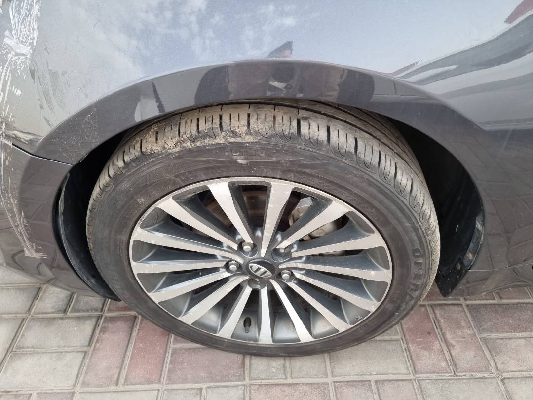 2013 KIA K7 — 188593 KM — Lot 125478 — Ind. 12 - Marhaba Auctions Used Cars - Image 9