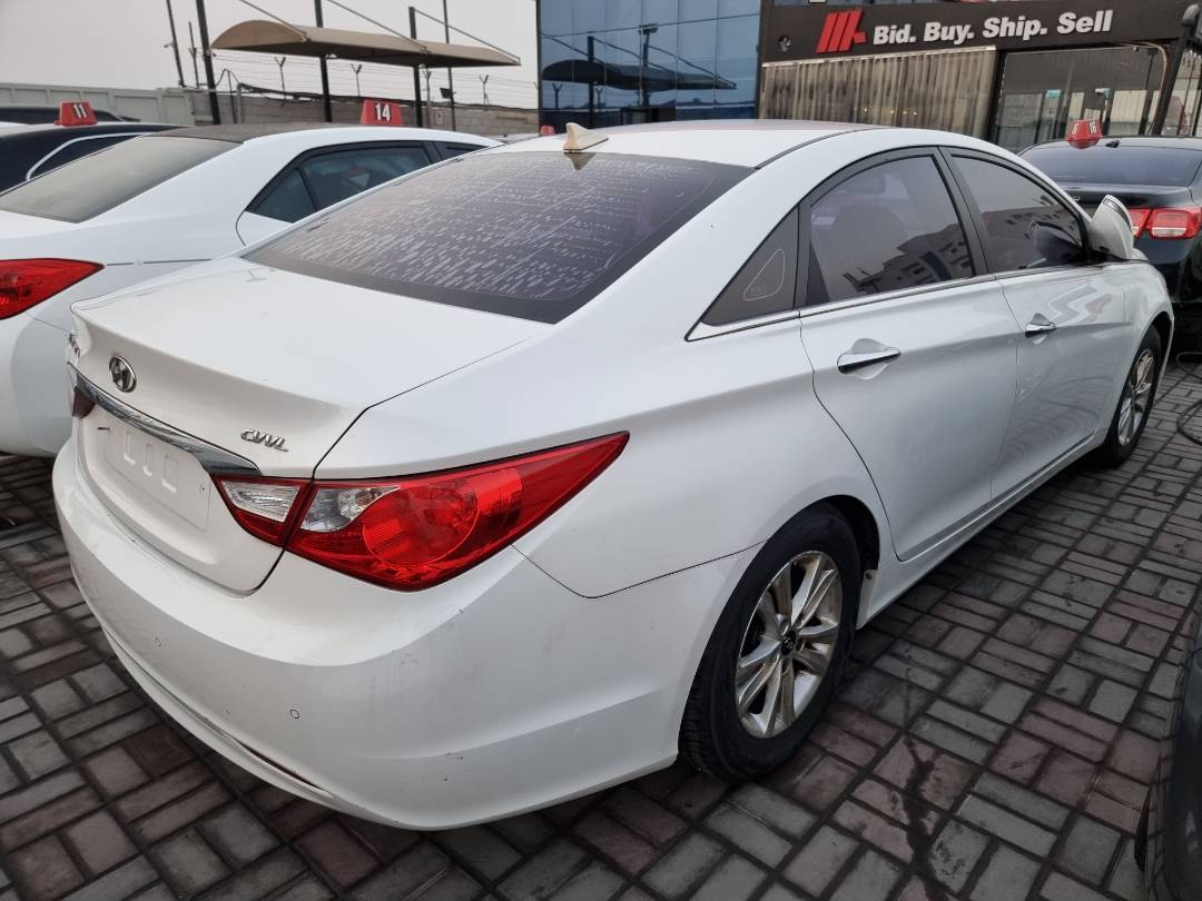 2012 HYUNDAI SONATA — 311927 KM — Lot 470978 — Ind. 12 - Marhaba Auctions Used Cars - Image 5