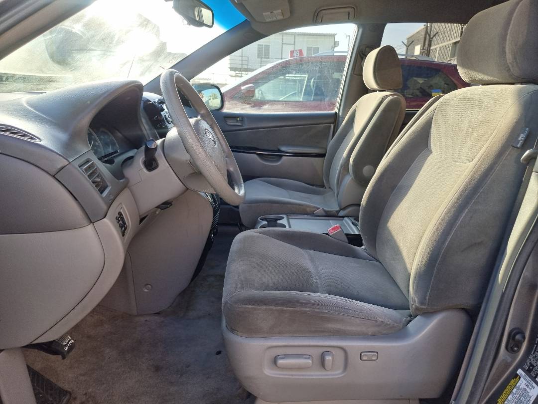 2005 TOYOTA SIENNA — 181409 Miles — Lot 125487 — Ind. 12 - Marhaba Auctions Used Cars - Image 6