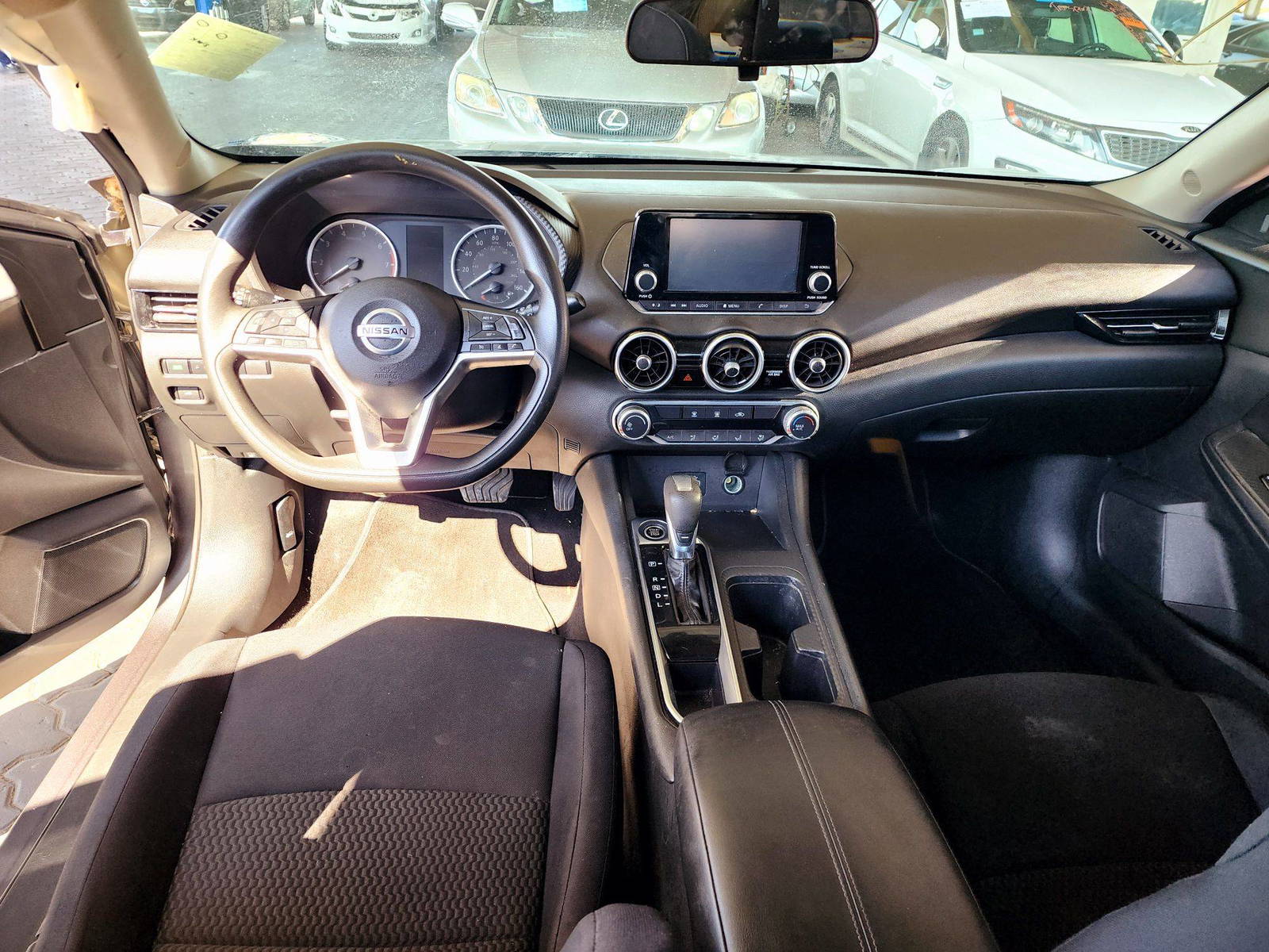 2020 NISSAN SENTRA — 29867 Miles — Lot V4LY275566 — Souq - Marhaba Auctions Used Cars - Image 7