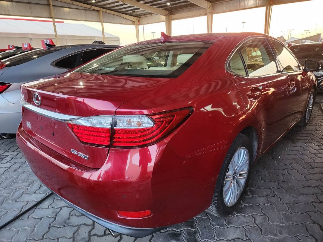 2014 LEXUS ES 350 — 118133 Miles — Lot E2124391 — Souq - Marhaba Auctions Used Cars - Image 10