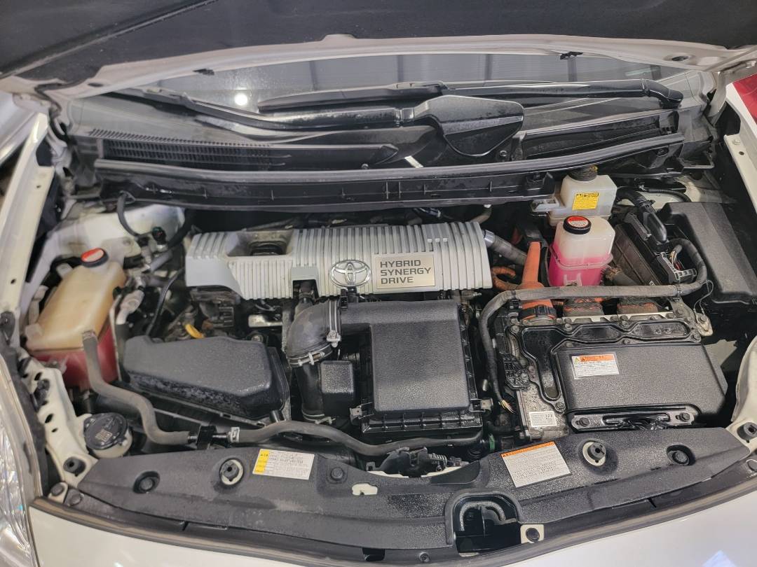 2015 TOYOTA PRIUS — 274538 KM — Lot 000295 — Main - Marhaba Auctions Used Cars - Image 11