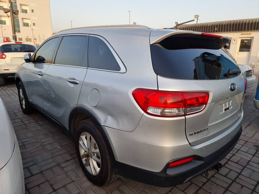 2017 KIA SORENTO — 120124 Miles — Lot 215487 — Main - Marhaba Auctions Used Cars - Image 5