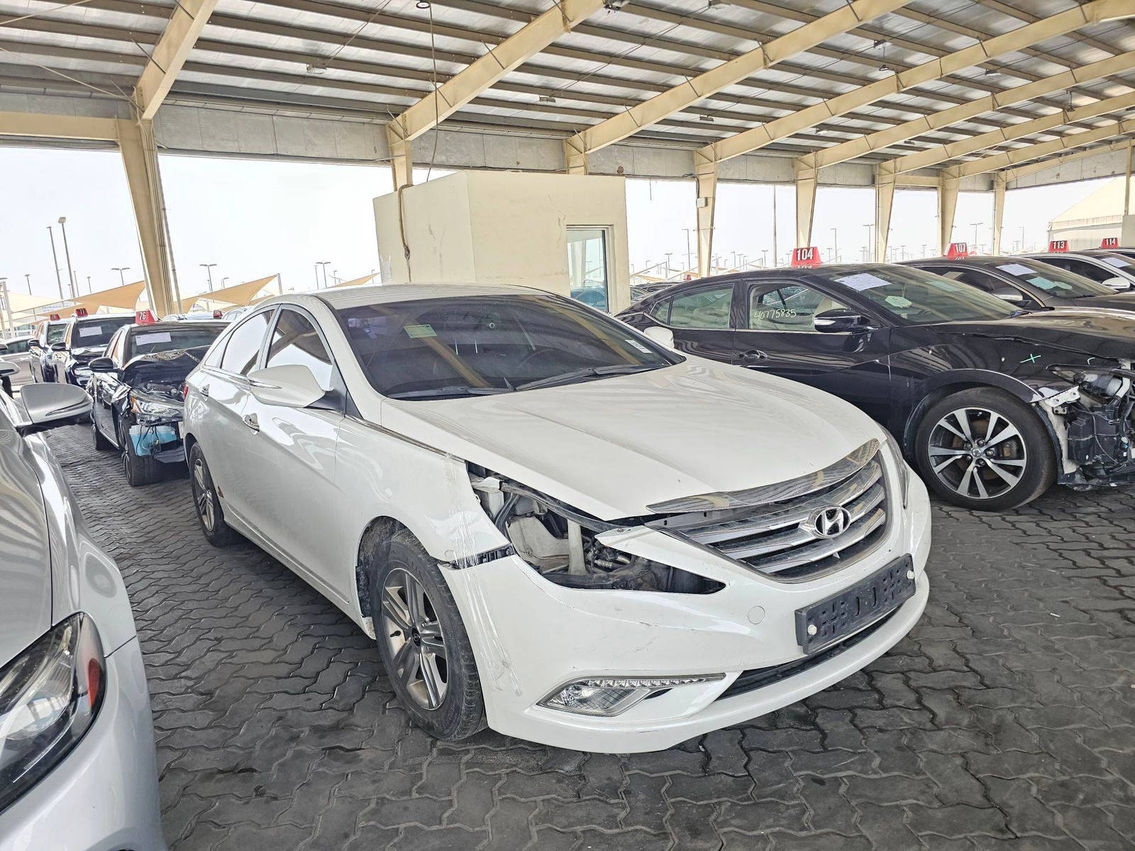 2013 HYUNDAI SONATA — 236688 KM — Lot 569041 — Souq - Marhaba Auctions Used Cars - Image 4