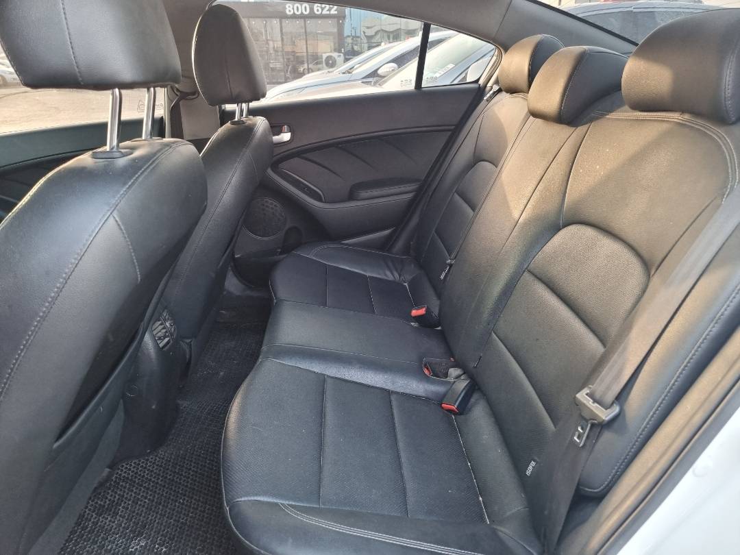 2015 KIA K3 — 149333 KM — Lot 214587 — Souq - Marhaba Auctions Used Cars - Image 6