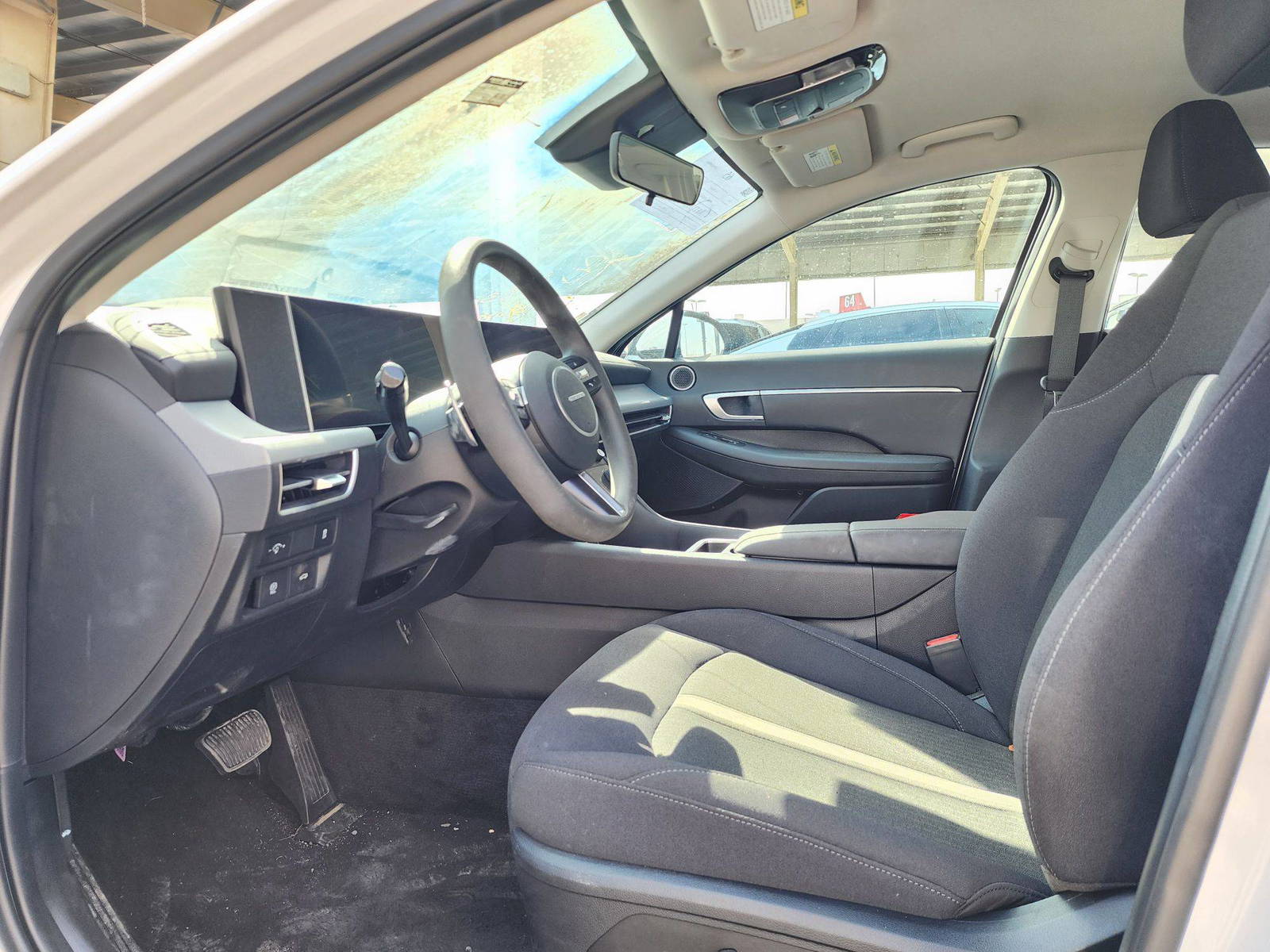 2024 HYUNDAI SONATA — 3260 Miles — Lot 0RA377022 — Souq - Marhaba Auctions Used Cars - Image 8