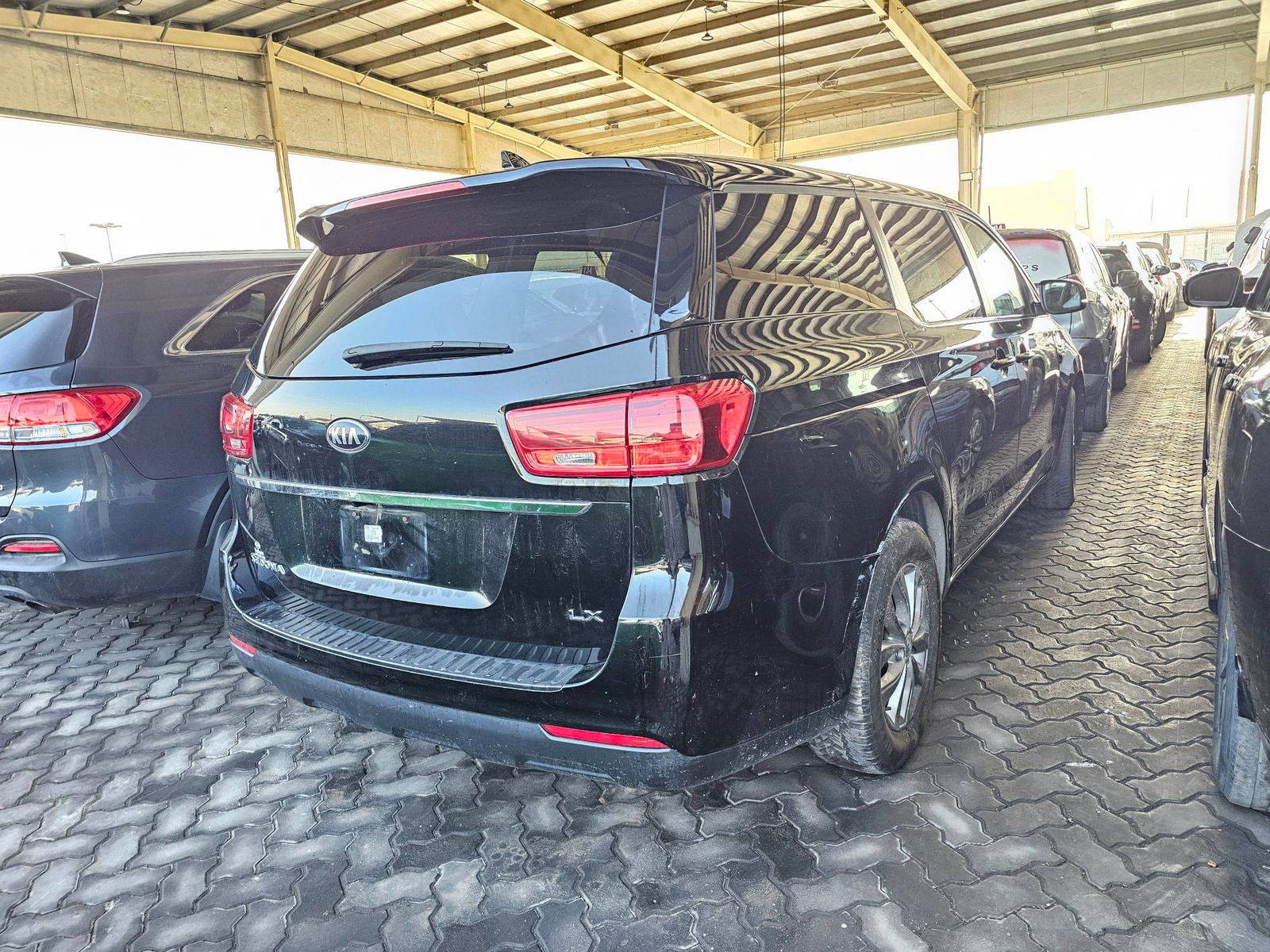 2020 KIA SEDONA — 111994 Miles — Lot 4L6599824 — Souq - Marhaba Auctions Used Cars - Image 3