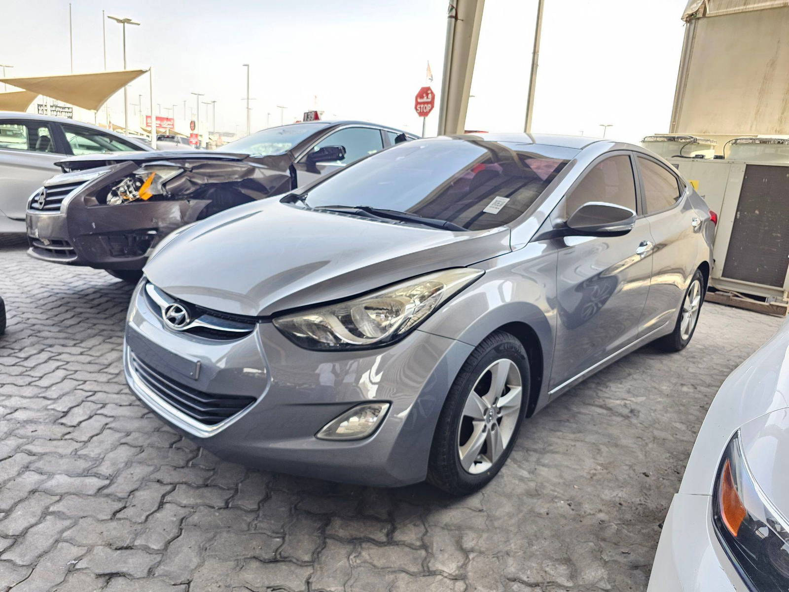 2011 HYUNDAI AVANTE — 193266 KM — Lot 017165 — Ind. 12 - Marhaba Auctions Used Cars - Image 5