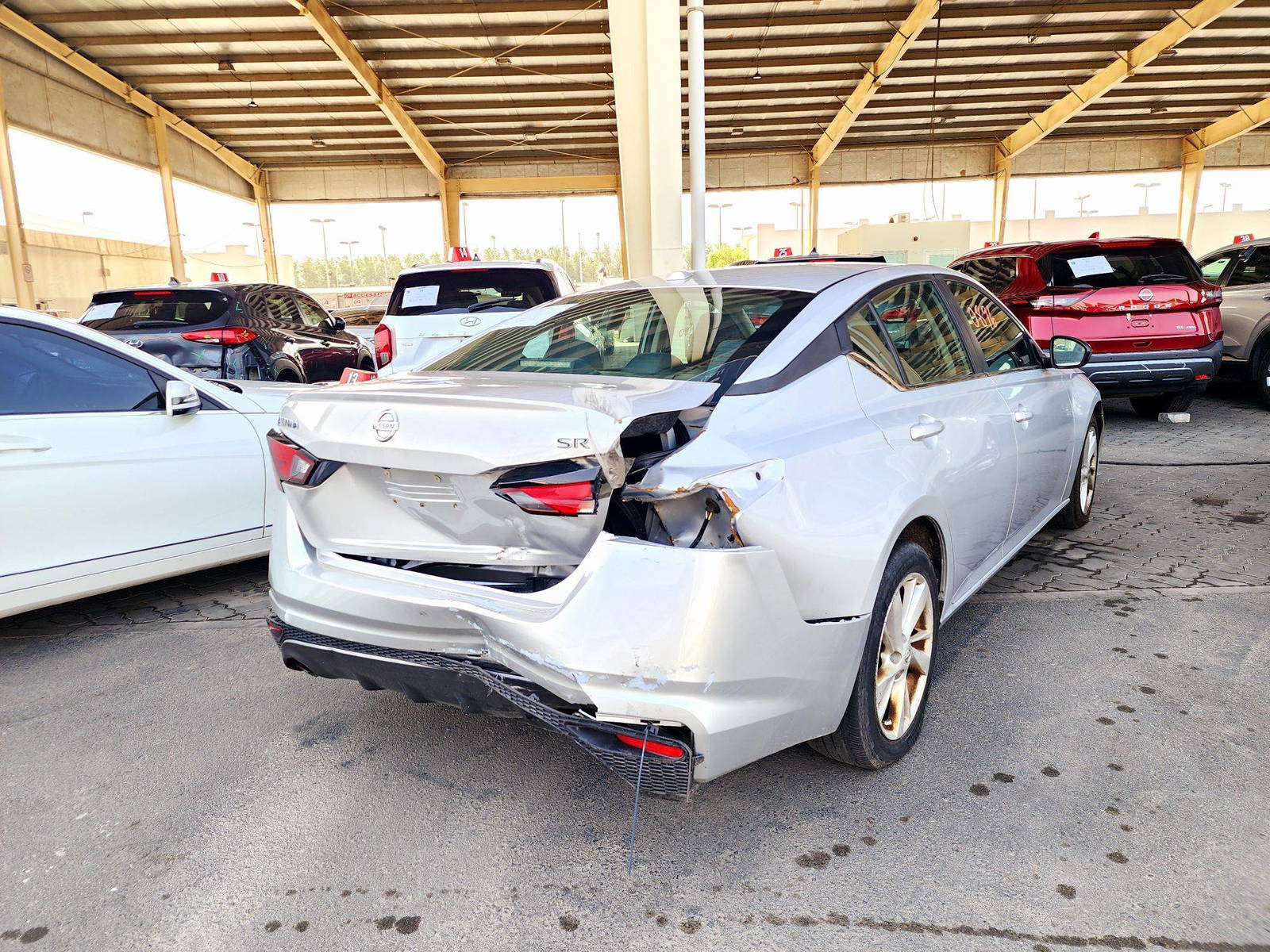 2019 NISSAN ALTIMA — 133008 Miles — Lot XKC159243 — Souq - Marhaba Auctions Used Cars - Image 5