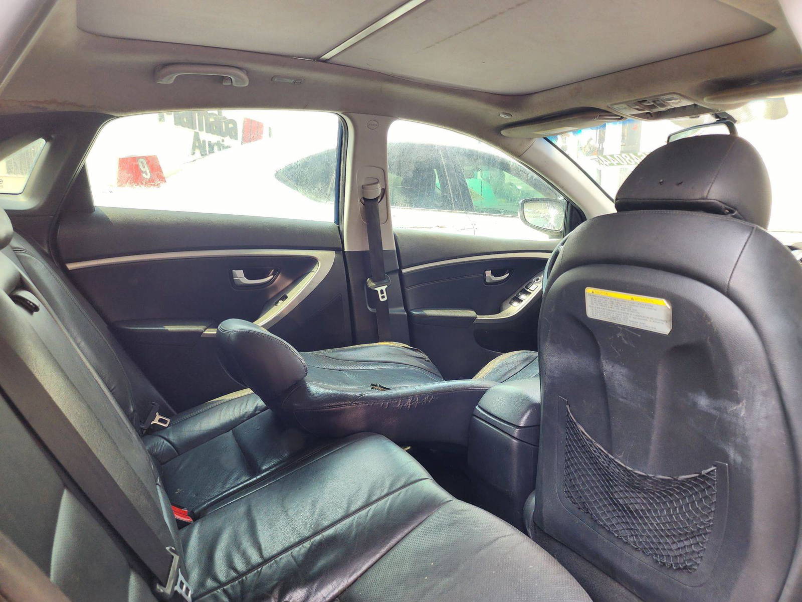 2013 HYUNDAI ELANTRA — 125900 Miles — Lot 33506 — Souq - Marhaba Auctions Used Cars - Image 8
