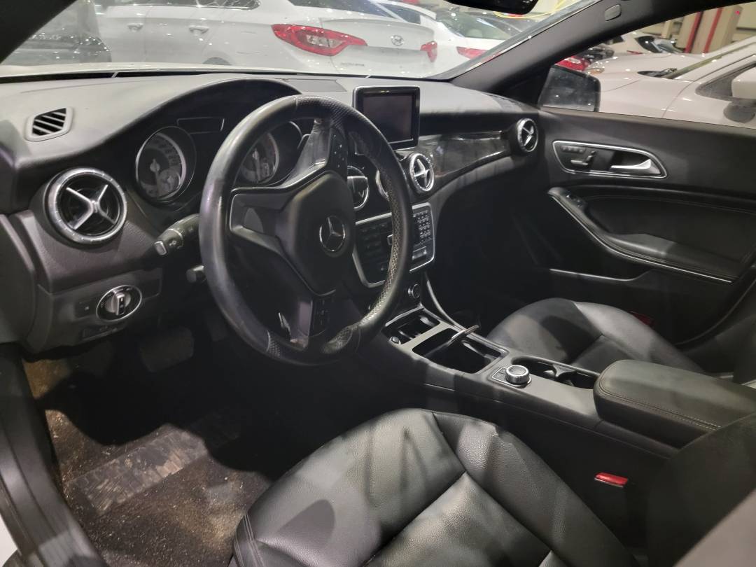 2014 MERCEDES BENZ CLA 250 — 194049 KM — Lot N034990 — Main - Marhaba Auctions Used Cars - Image 8