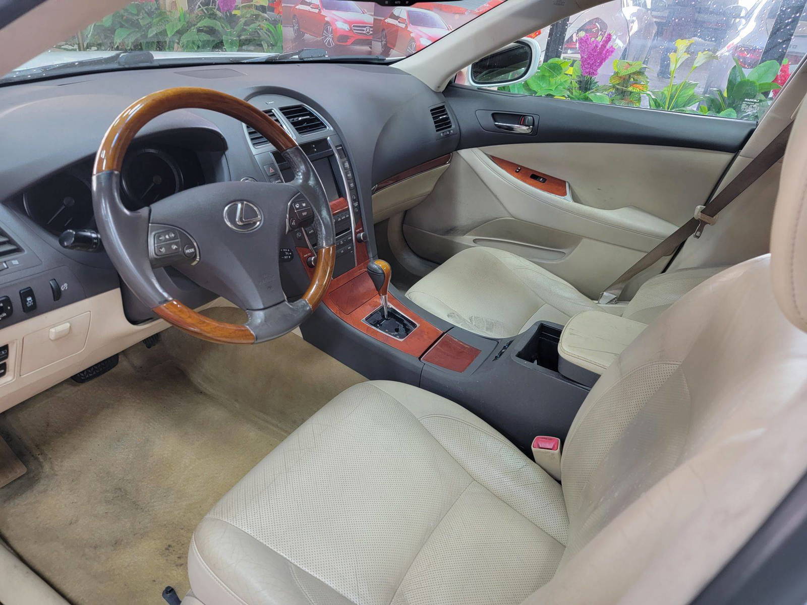 2010 LEXUS ES 350 — 173635 Miles — Lot 92107215 — Main - Marhaba Auctions Used Cars - Image 8