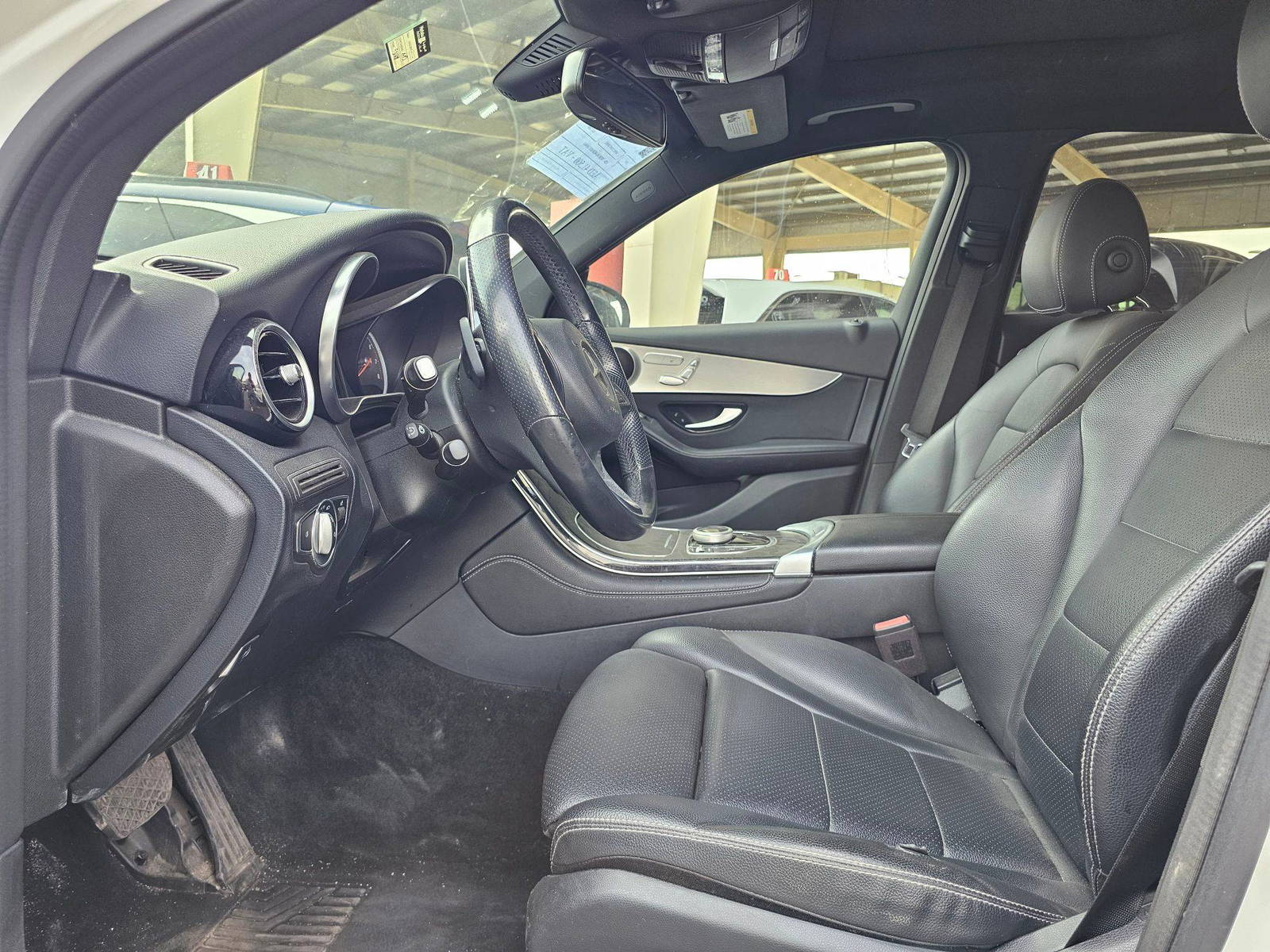 2019 MERCEDES BENZ GLC-300 — 93168 Miles — Lot 1KV165461 — Souq - Marhaba Auctions Used Cars - Image 9
