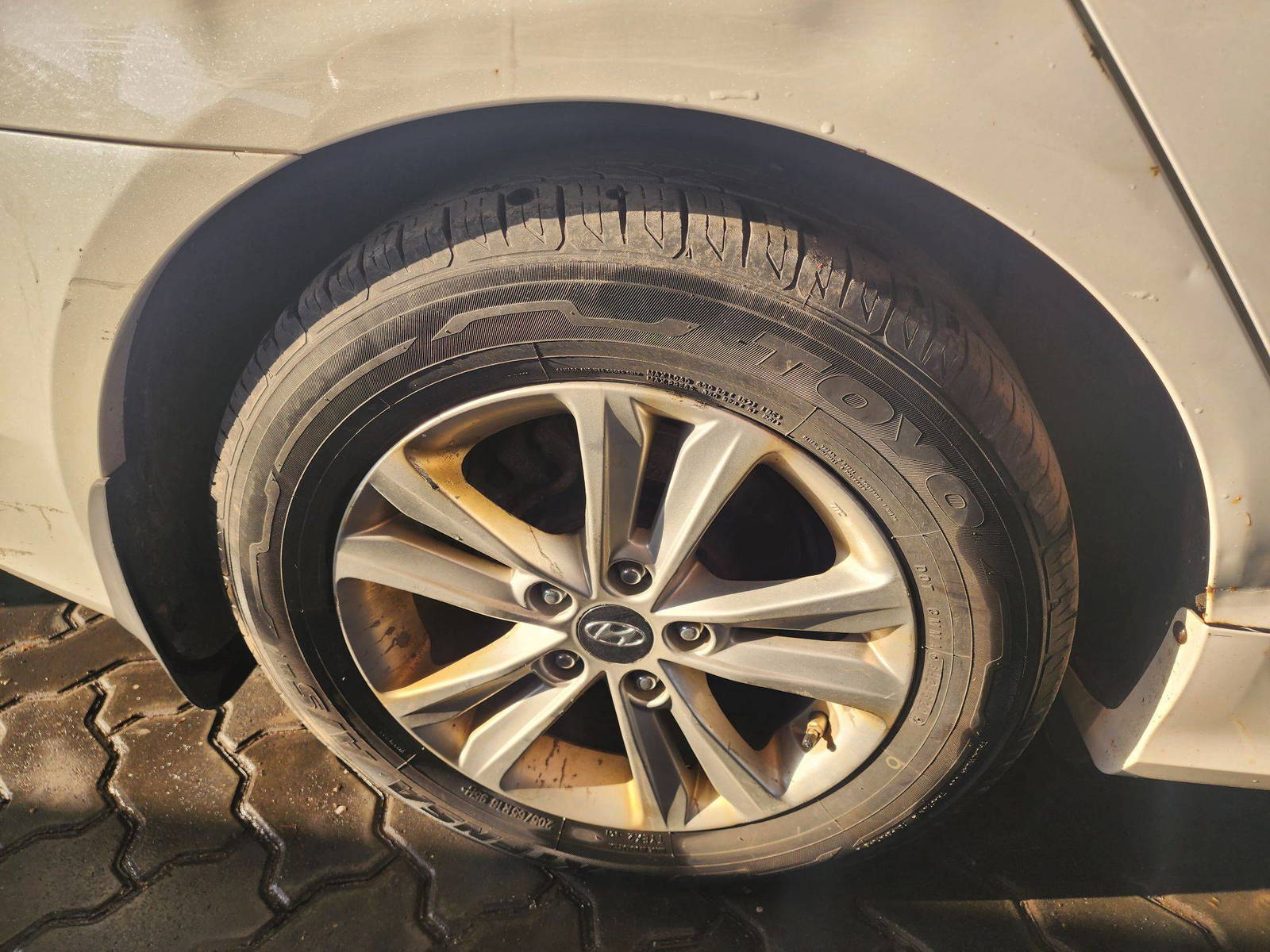2011 HYUNDAI SONATA — 114076 Miles — Lot 48708834 — Souq - Marhaba Auctions Used Cars - Image 11