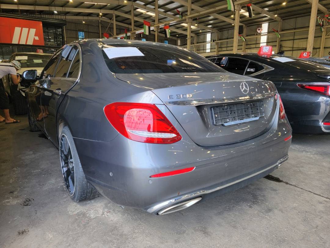 2018 MERCEDES BENZ E 200 — 111984 KM — Lot 298642 — Main - Marhaba Auctions Used Cars - Image 3