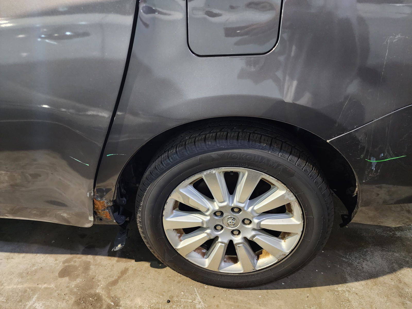 2013 TOYOTA SIENNA — 165275 Miles — Lot 060453 — Main - Marhaba Auctions Used Cars - Image 11