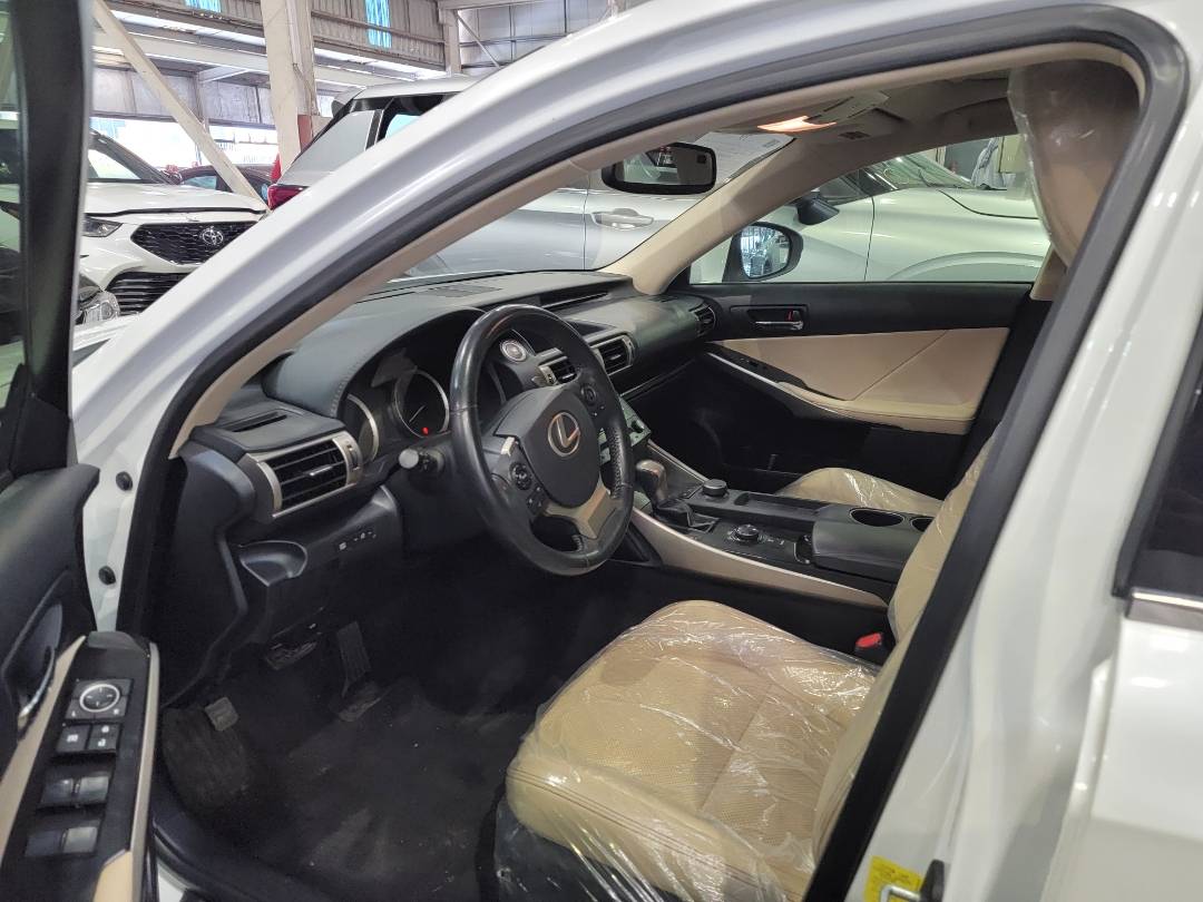 2014 LEXUS IS 250 — 134761 Miles — Lot 9E5019485 — Main - Marhaba Auctions Used Cars - Image 6