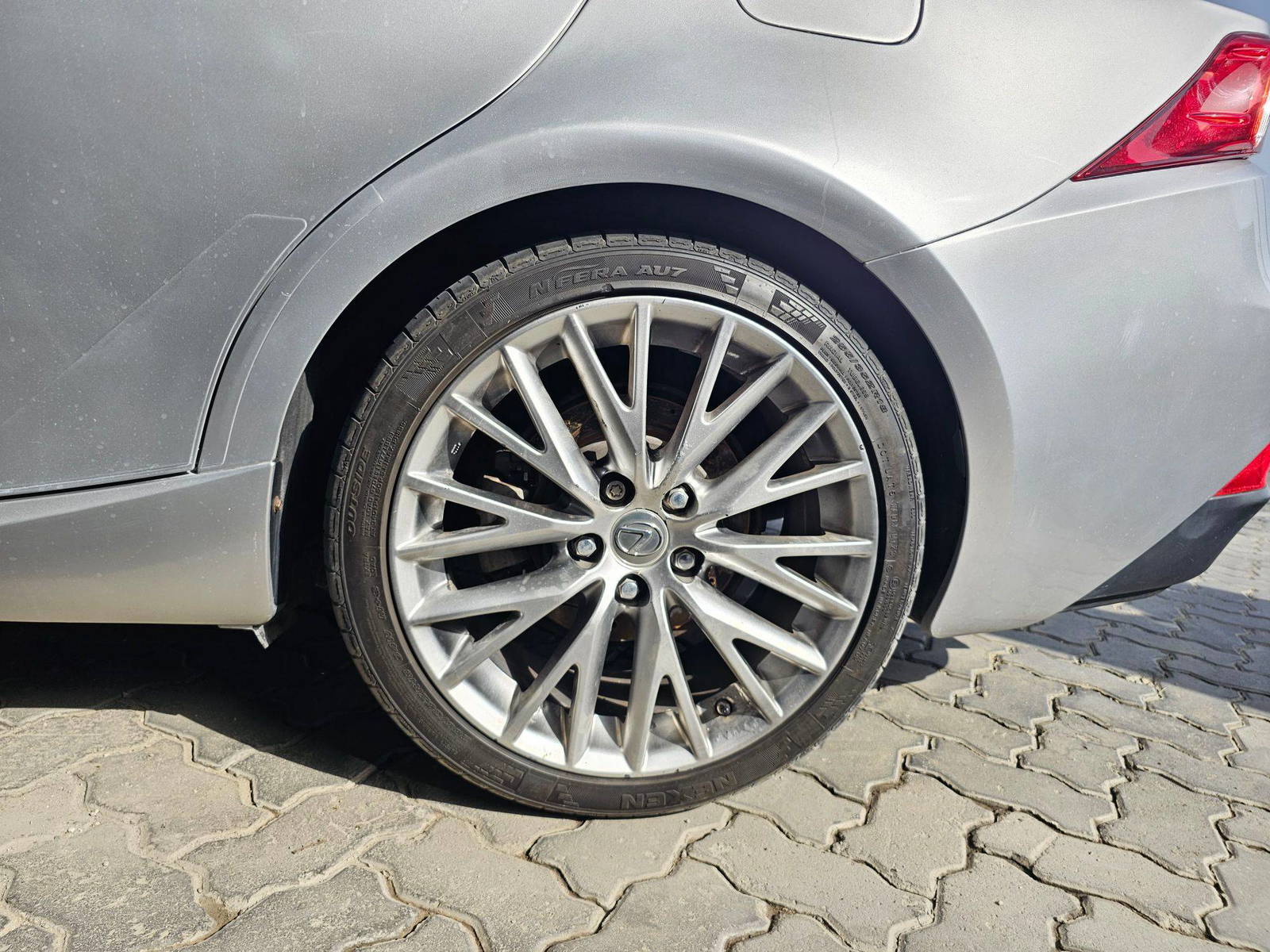 2015 LEXUS IS 250 — 149746 KM — Lot 5019621 — Souq - Marhaba Auctions Used Cars - Image 11