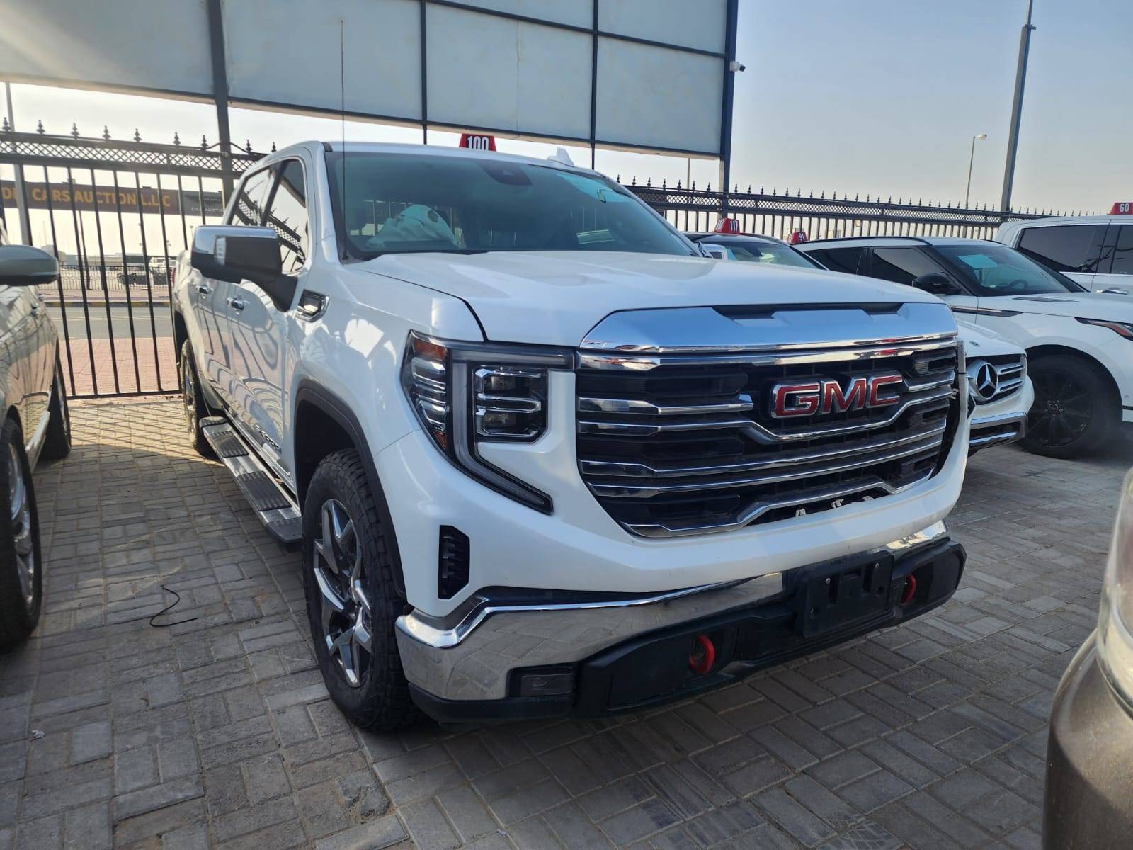 GMC SIERRA 2023 - Marhaba Auction Used Cars - Image 4