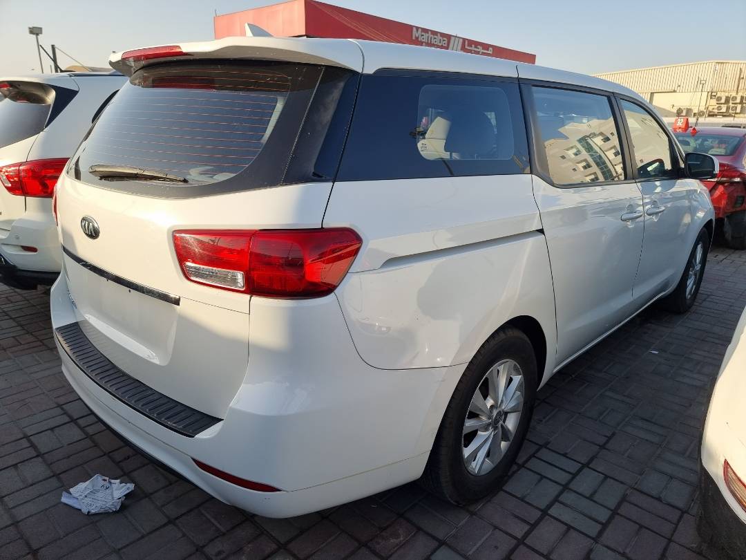 2016 KIA SEDONA — 191882 Miles — Lot 2135487 — Ind. 12 - Marhaba Auctions Used Cars - Image 4