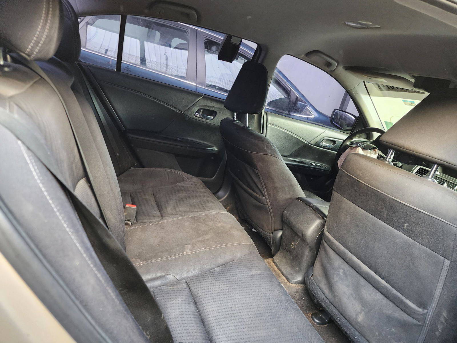 2015 HONDA ACCORD — 278135 Miles — Lot 66937074 — Main - Marhaba Auctions Used Cars - Image 3