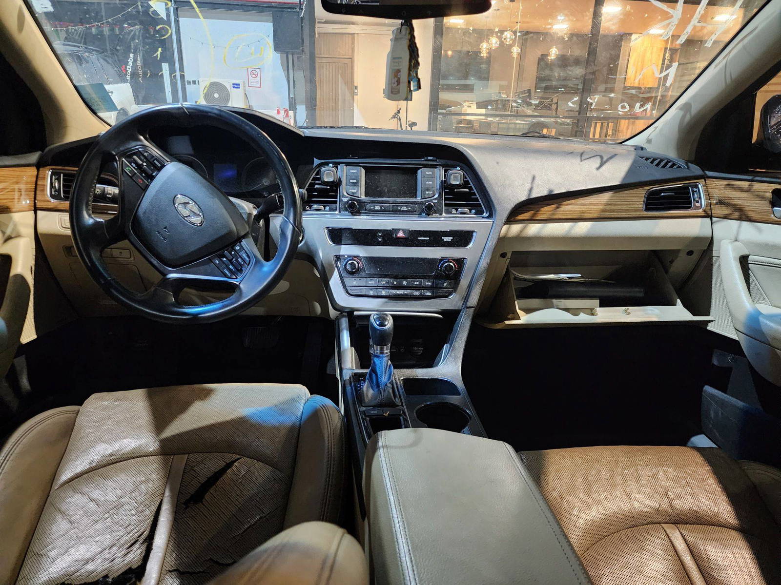2015 HYUNDAI SONATA — 172254 Miles — Lot 3503756 — Al Quoz - Marhaba Auctions Used Cars - Image 8