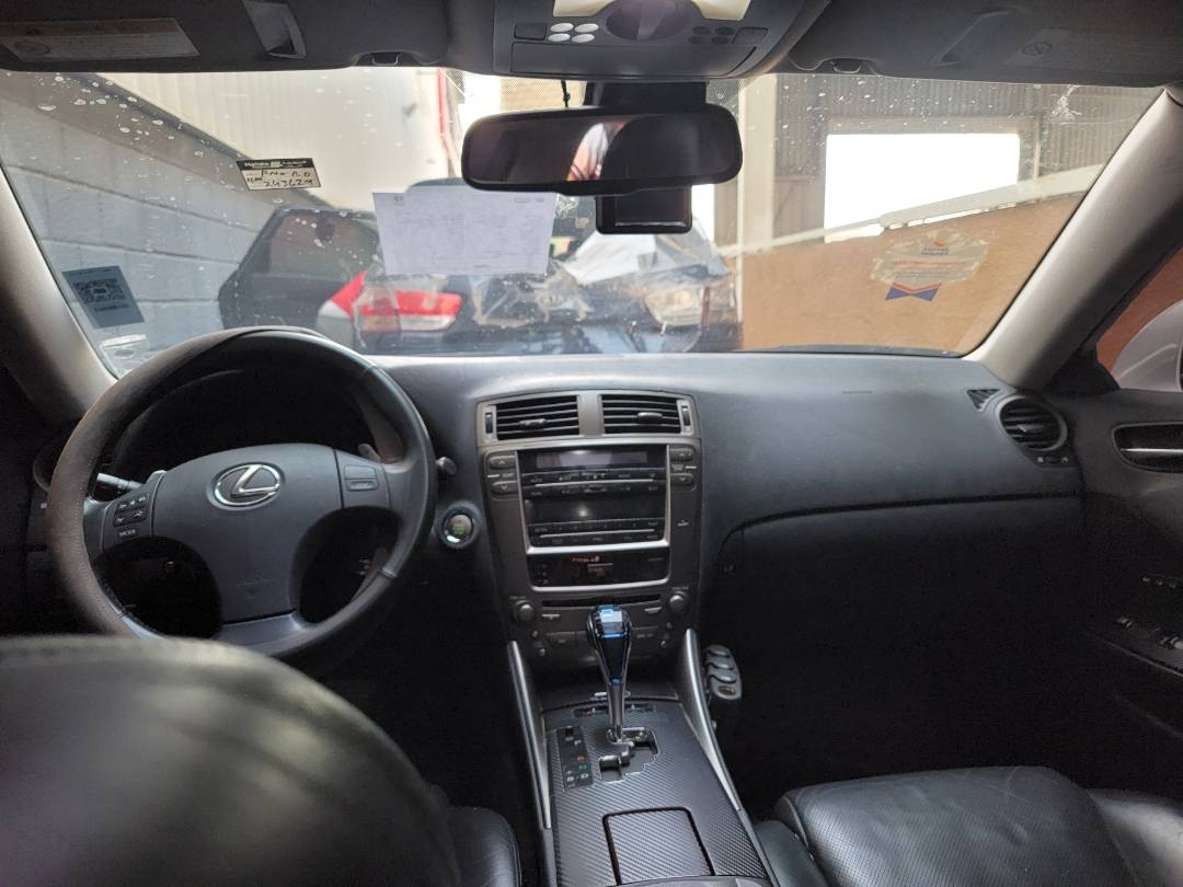 2006 LEXUS IS 250 — 243629 KM — Lot 002685 — Main - Marhaba Auctions Used Cars - Image 7