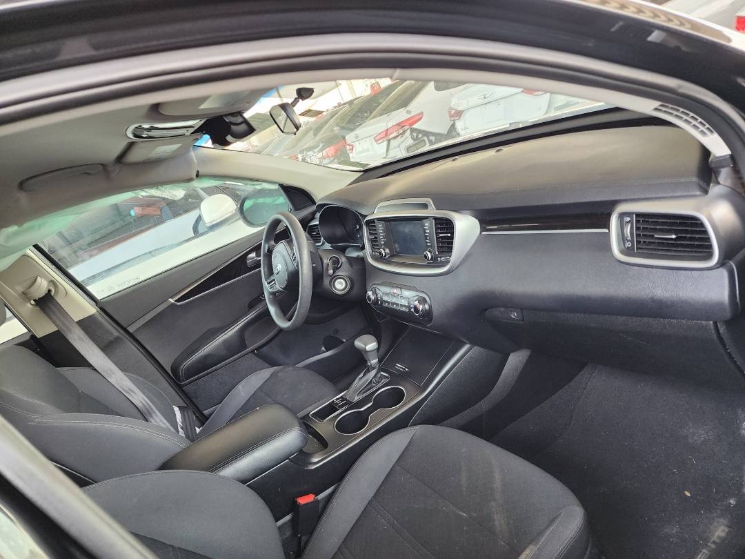 2020 KIA SORENTO — 99532 Miles — Lot 44733404 — Souq - Marhaba Auctions Used Cars - Image 9