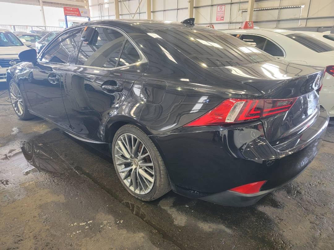 2014 LEXUS IS 250 — 105130 KM — Lot 013165 — Main - Marhaba Auctions Used Cars - Image 4