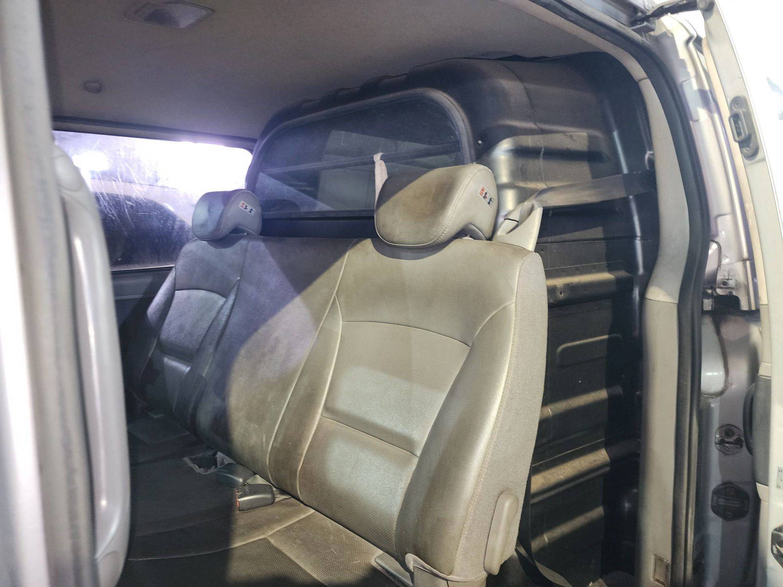 2016 HYUNDAI GRAND STAREX — 372973 KM — Lot 745510 — Main - Marhaba Auctions Used Cars - Image 9