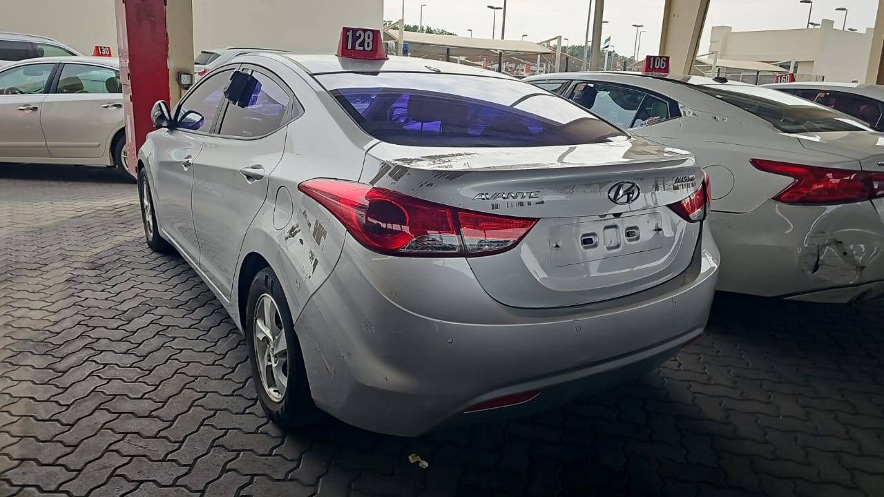 HYUNDAI AVANTE 2012 - Marhaba Auction Used Cars - Image 5