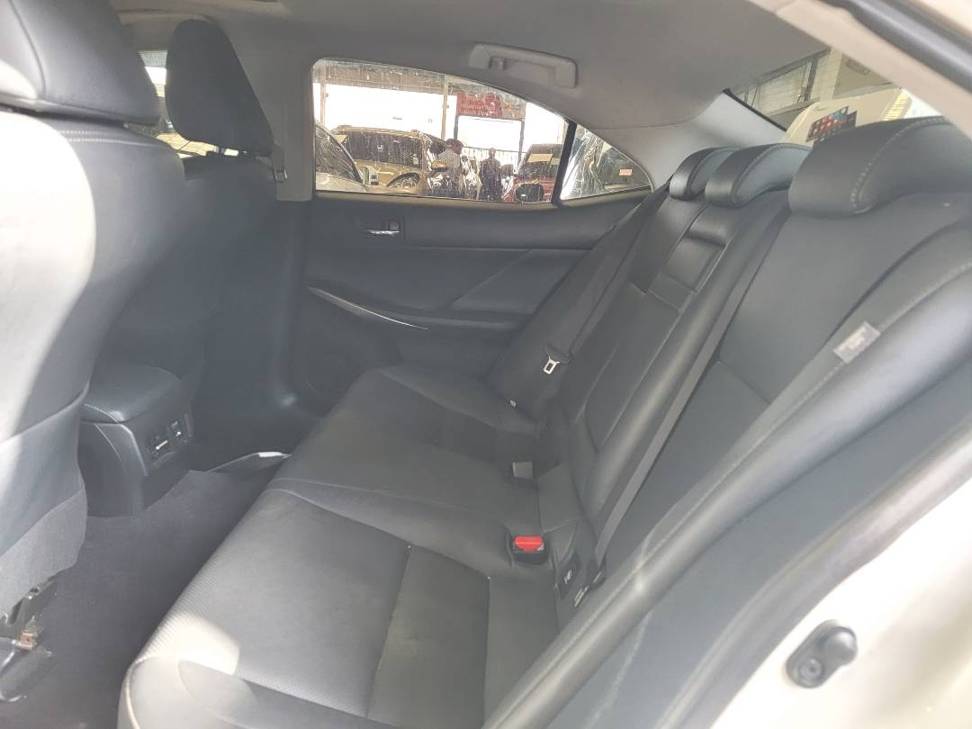 2014 LEXUS IS-350 — 205787 Miles — Lot E5004977 — Main - Marhaba Auctions Used Cars - Image 7