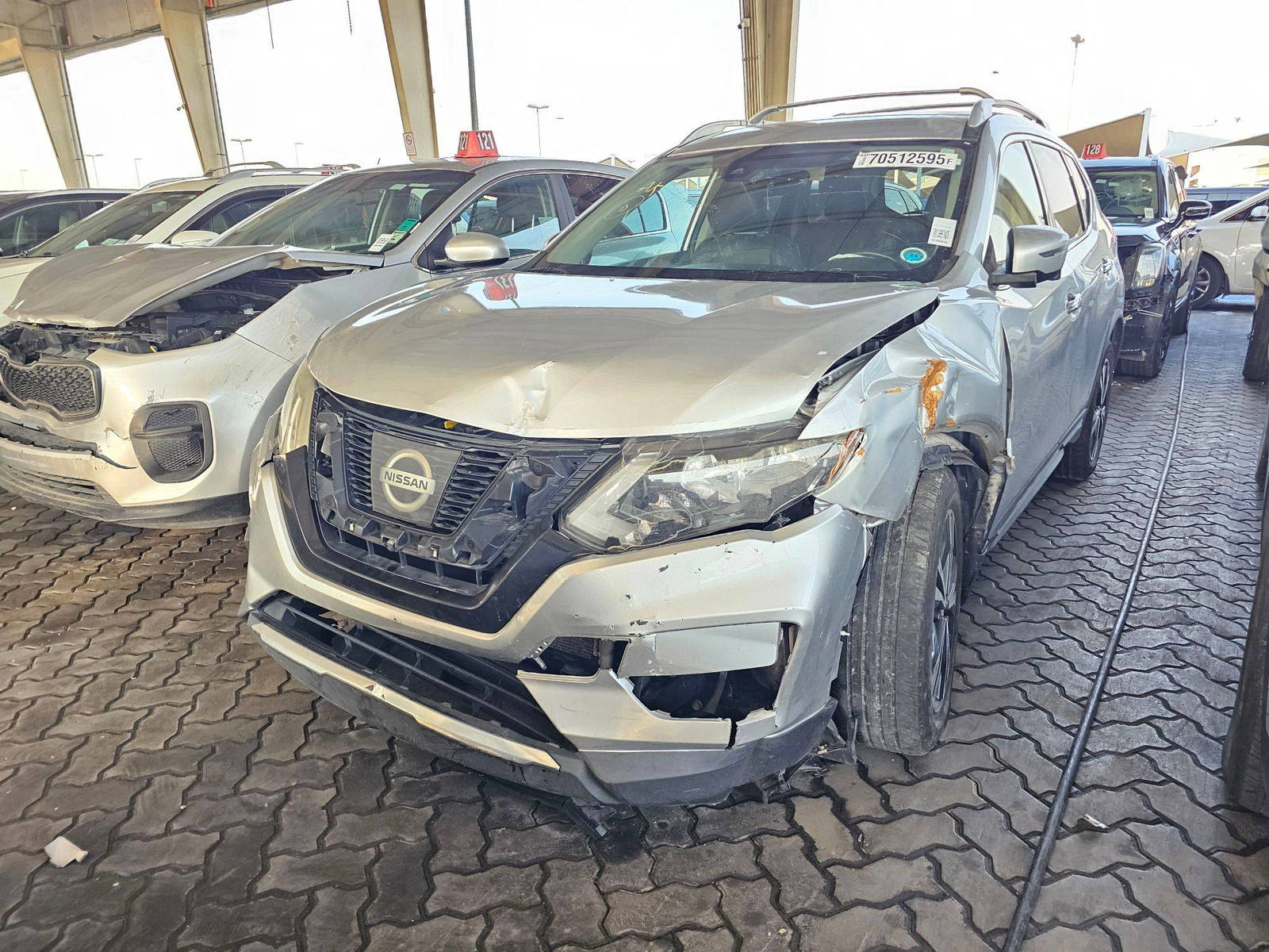 NISSAN ROGUE 2017 - Marhaba Auction Used Cars - Image 4