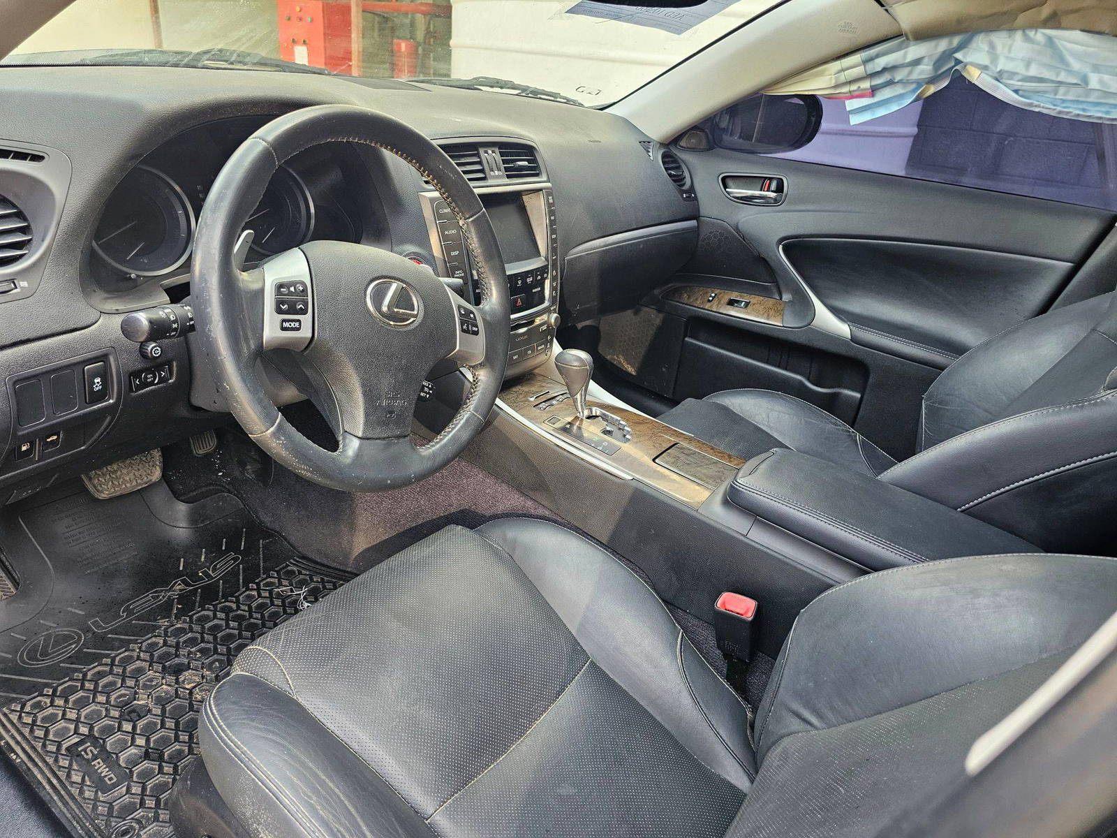 2012 LEXUS IS 250 — 157413 Miles — Lot 89836765 — Souq - Marhaba Auctions Used Cars - Image 3