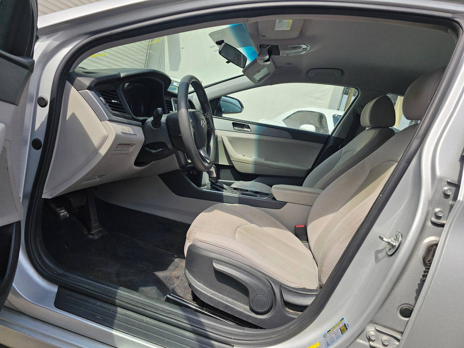 HYUNDAI SONATA 2018 - Marhaba Auction Used Cars - Image 9