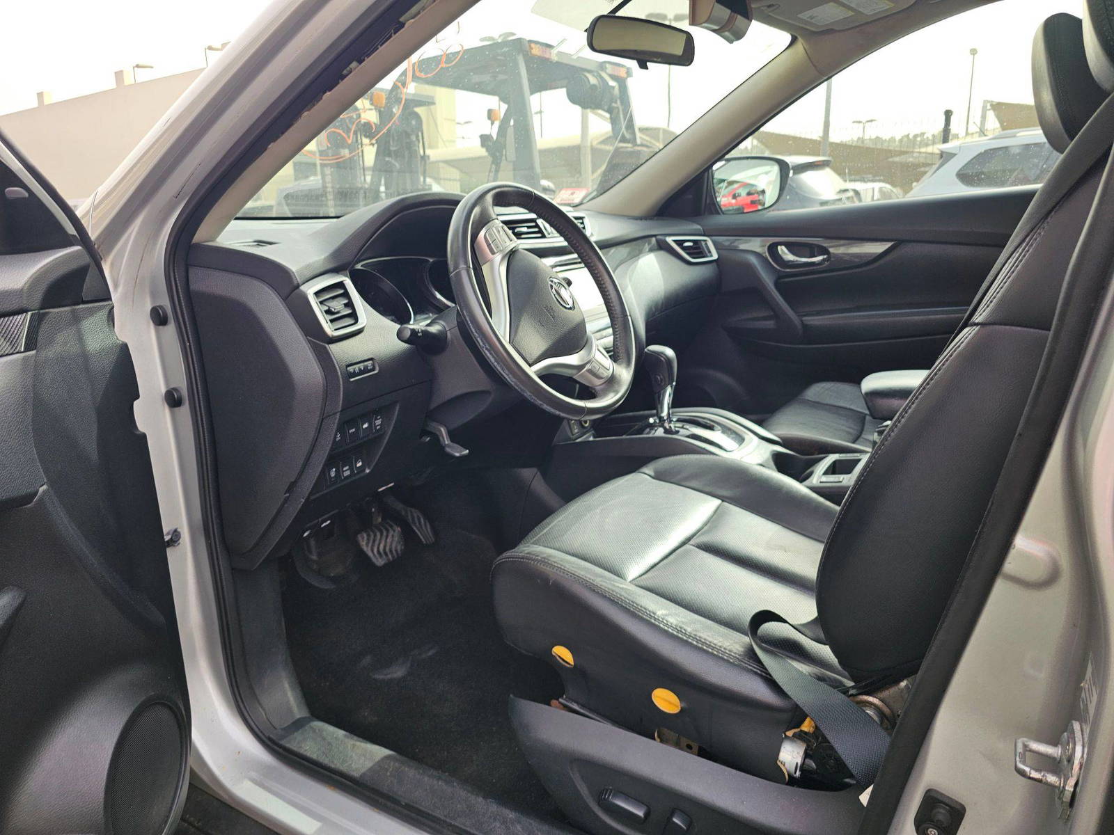 2014 NISSAN ROGUE — 115962 Miles — Lot 70909635 — Souq - Marhaba Auctions Used Cars - Image 10