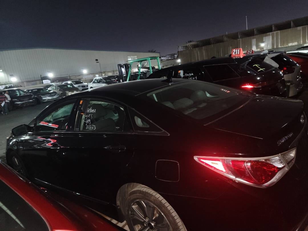2015 HYUNDAI SONATA — 164150 Miles — Lot 74141633 - Marhaba Auctions Used Cars - Image 12