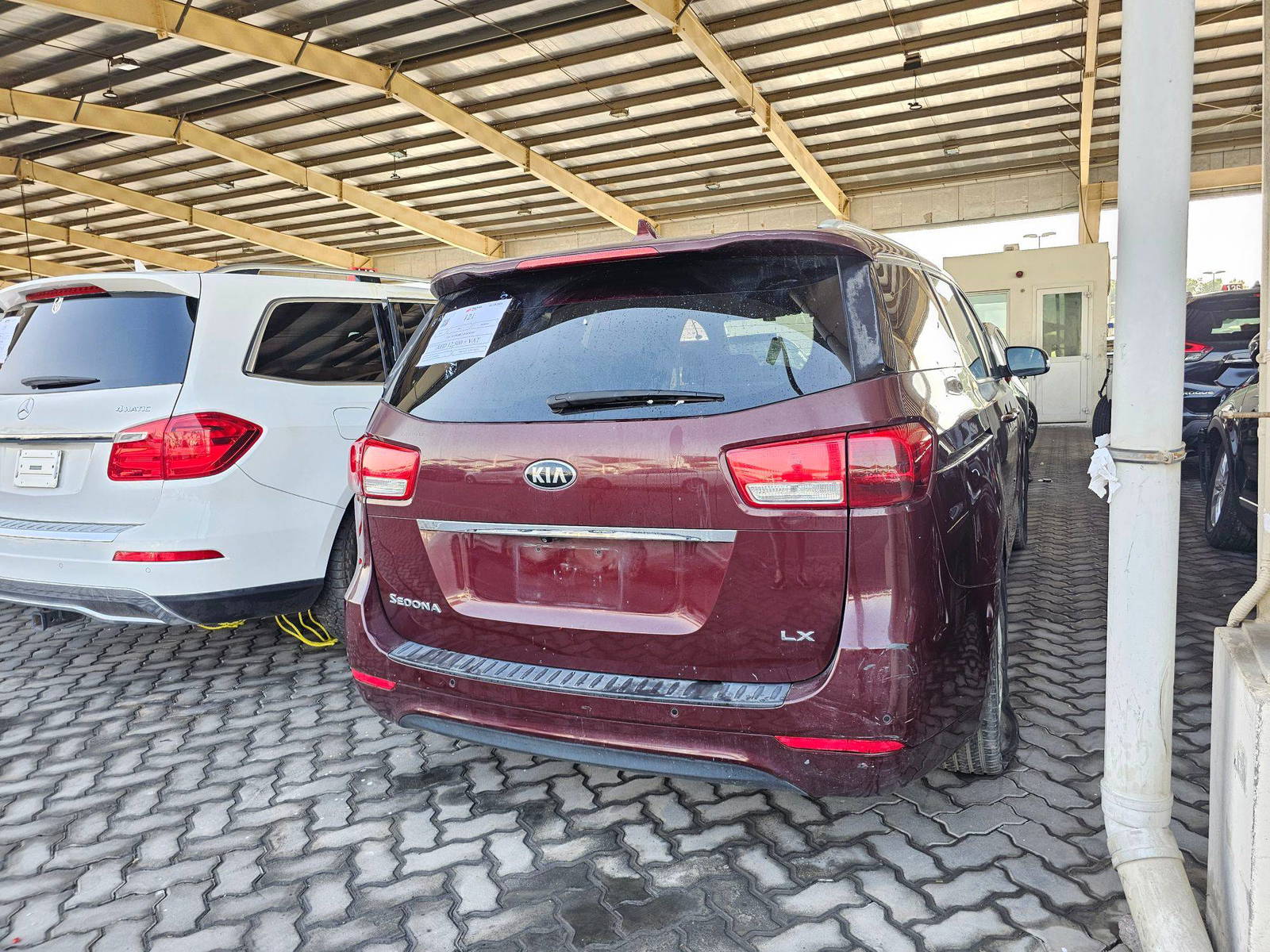 2016 KIA SEDONA — 122982 Miles — Lot 5C12G6082785 — Souq - Marhaba Auctions Used Cars - Image 3