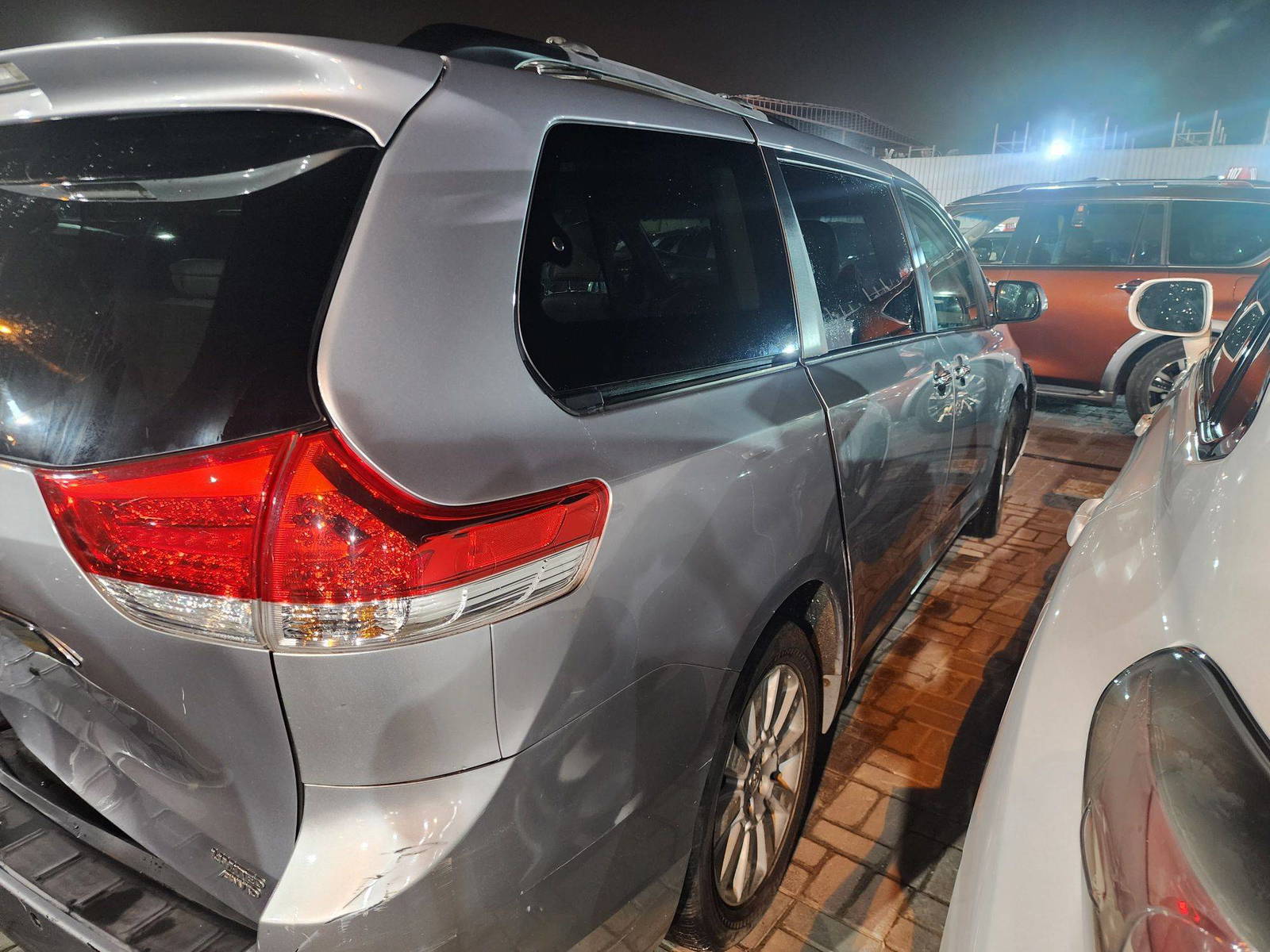 TOYOTA SIENNA 2011 - Marhaba Auction Used Cars - Image 6