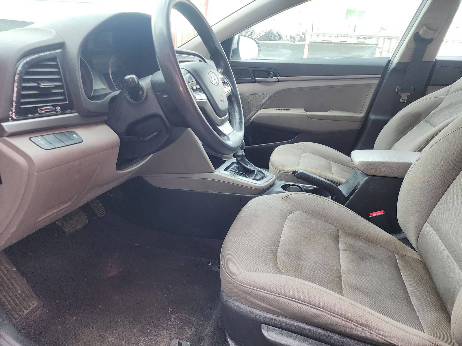 HYUNDAI ELANTRA 2017 - Marhaba Auction Used Cars - Image 9