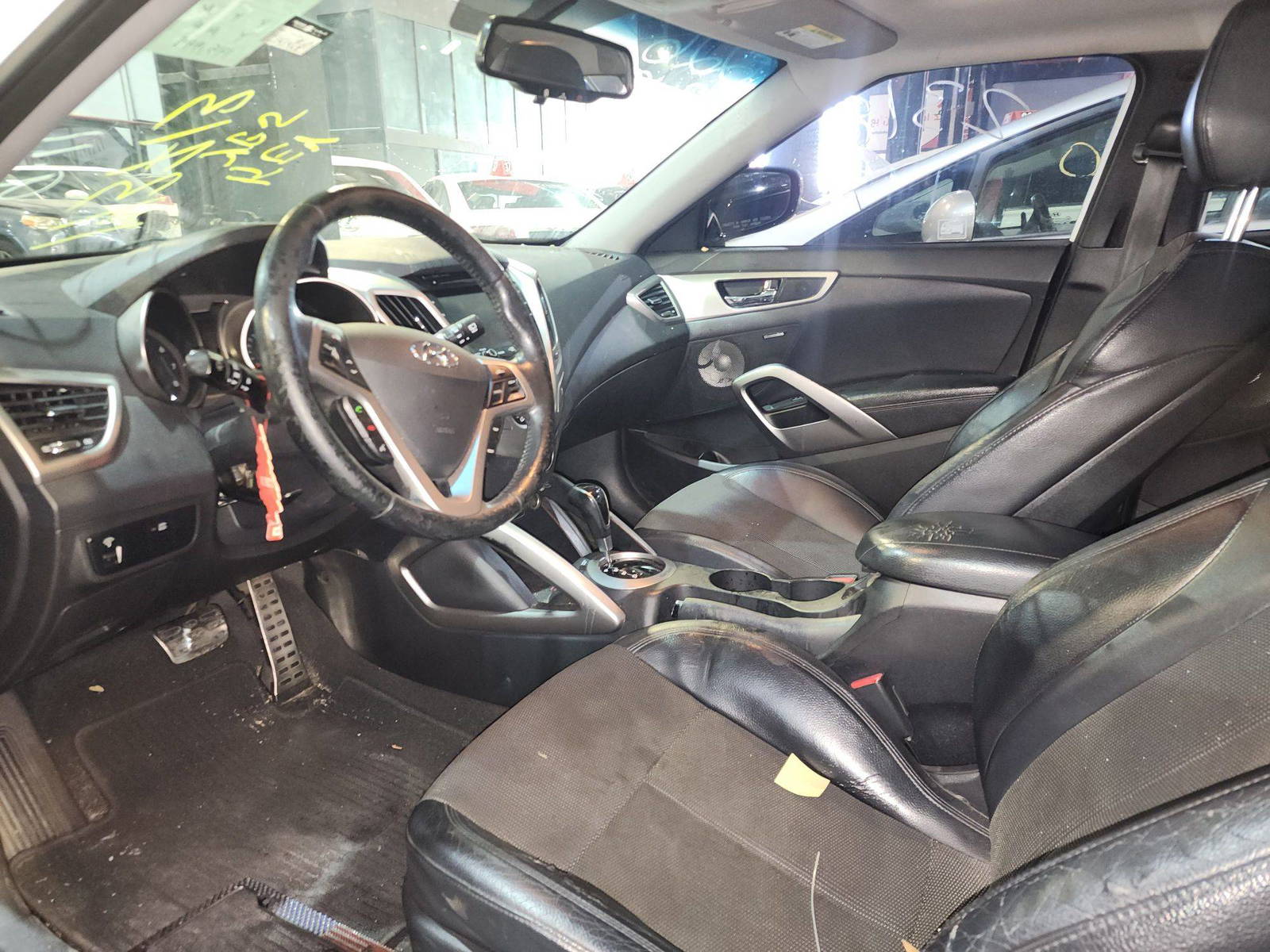 2013 HYUNDAI VELOSTER — 145948 Miles — Lot 43182318 — Al Quoz - Marhaba Auctions Used Cars - Image 7
