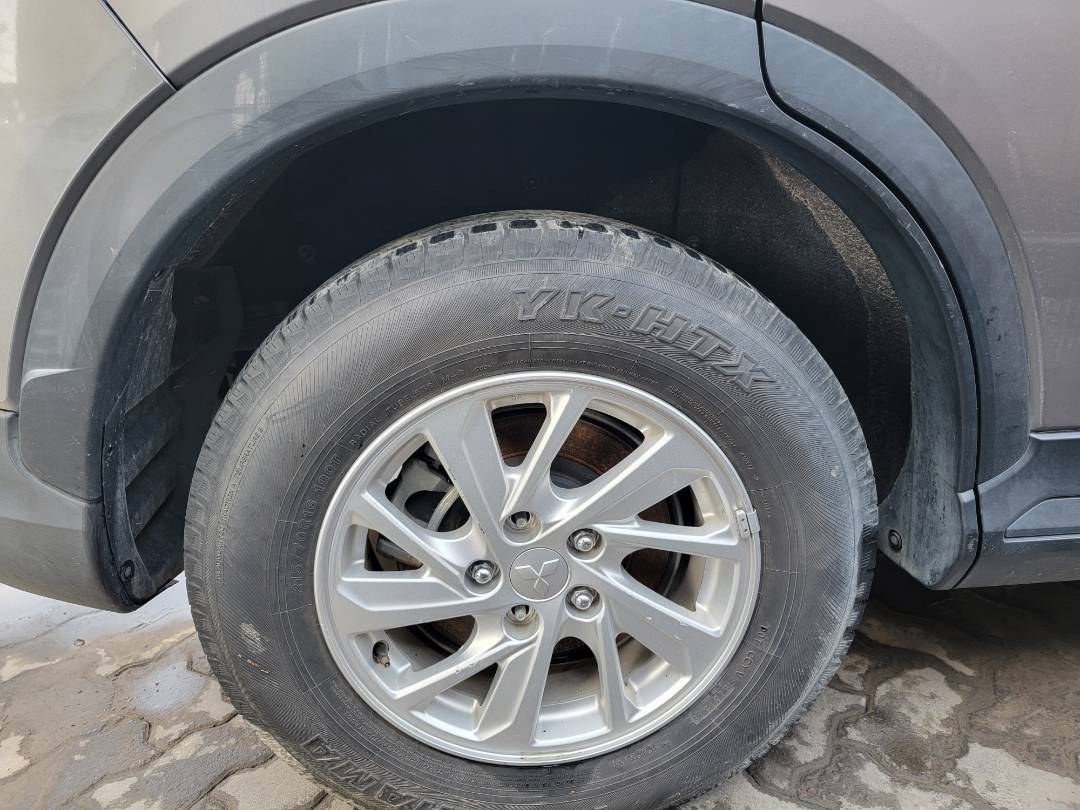 2019 MITSUBISHI Eclipse Cross ES — 101192 Miles — Lot 015971 — Main - Marhaba Auctions Used Cars - Image 4