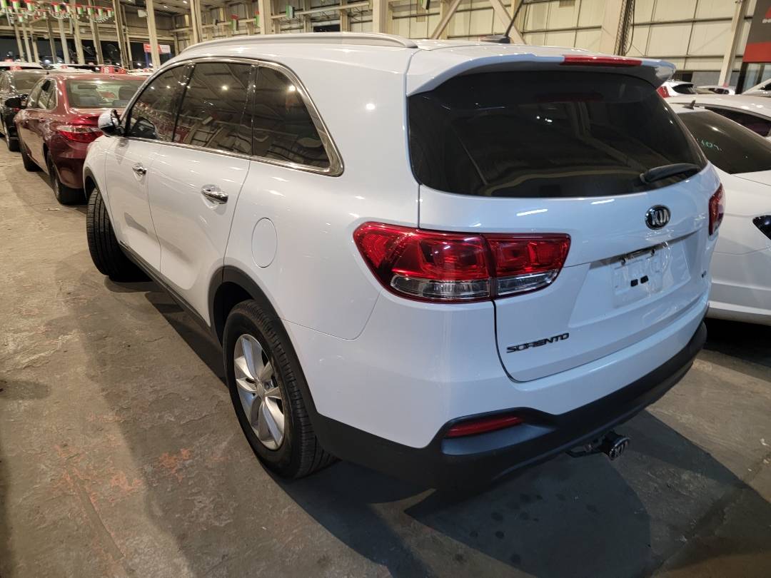 2018 KIA SORENTO — 176250 Miles — Lot 5JG367578 — Main - Marhaba Auctions Used Cars - Image 3